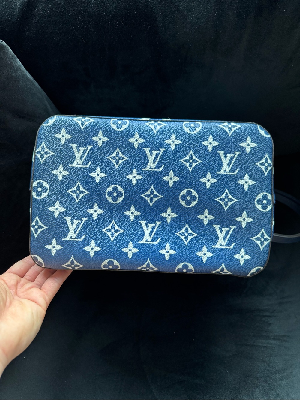 Louis Vuitton Blue Tie-Dye Monogram Bucket Bag - Picture 5 of 8